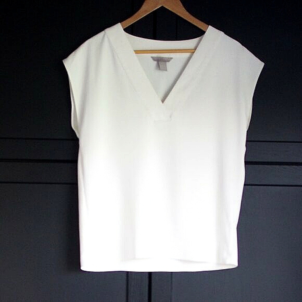 H&M | V- Neck Short Sleeve Blouse